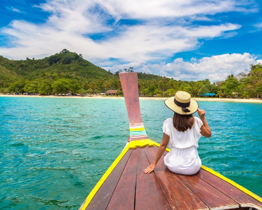 18 cheapest places to travel alone as a woman (with budget and safety tips) 17 Oceania the cheapest places to travel solo in the Pacific